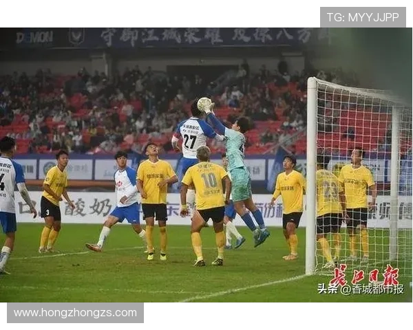 足球明星齐聚香港激情对决球迷热情高涨共庆足球盛宴